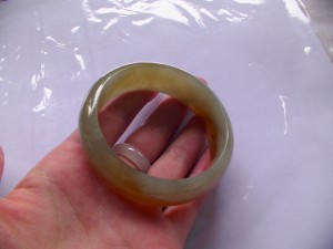 翡翠バングル