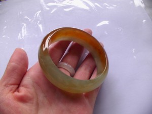 翡翠バングル