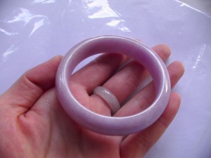 ラベンダー翡翠バングル