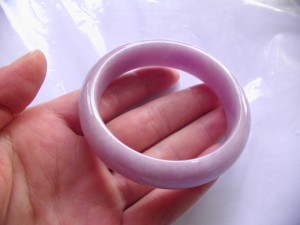 ラベンダー翡翠バングル