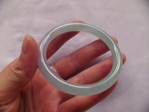 氷翡翠バングル