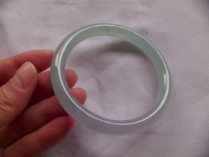 氷翡翠バングル