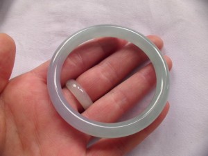 氷翡翠バングル