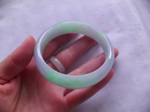 翡翠バングル