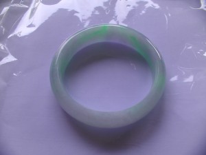 翡翠バングル