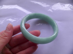 翡翠バングル