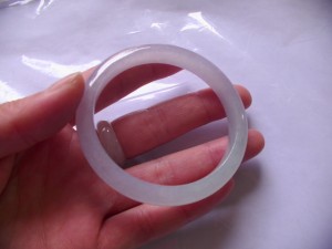 氷翡翠バングル