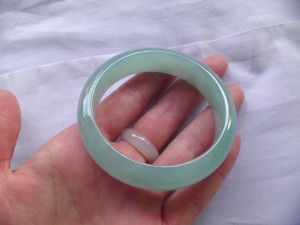 翡翠バングル