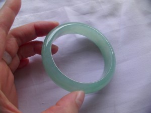 翡翠バングル