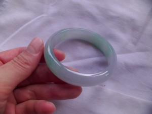 翡翠バングル