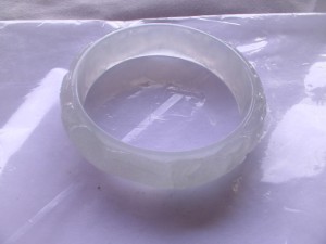 氷翡翠彫刻バングル