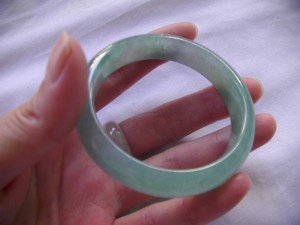 翡翠バングル