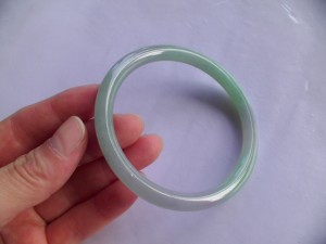 翡翠バングル