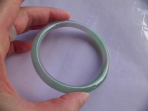 翡翠バングル