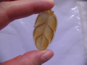 黄翡翠カービング