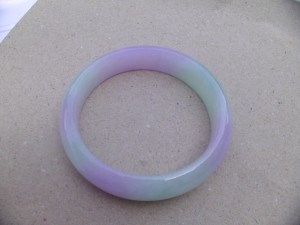翡翠バングル