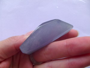ラベンダー翡翠原石