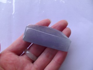 ラベンダー翡翠原石