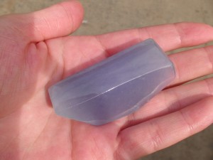 ラベンダー翡翠原石