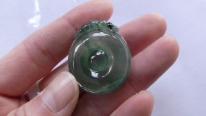 翡翠カービング（彫刻）