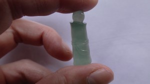 翡翠カービング（ペンダント）