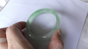 氷翡翠バングル