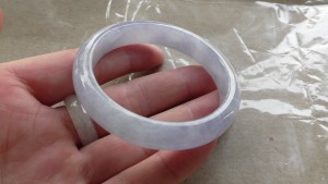ラベンダー翡翠バングル
