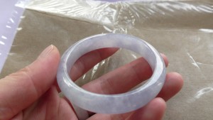 ラベンダー翡翠バングル