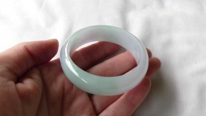 ラベンダー翡翠バングル