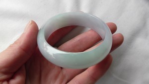 ラベンダー翡翠バングル