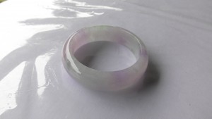 ラベンダー翡翠バングル