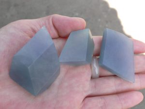 ラベンダー翡翠原石