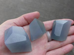 ラベンダー翡翠原石