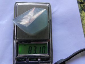 ラベンダー翡翠原石