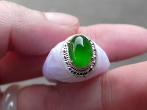 ろうかん翡翠ルース