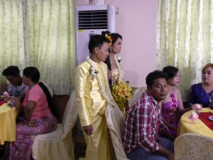 ミャンマーの結婚披露宴