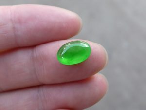 蛍光翡翠ルース