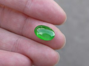 蛍光翡翠ルース