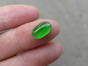 蛍光翡翠ルース