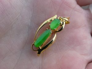 ろうかん翡翠ペンダント