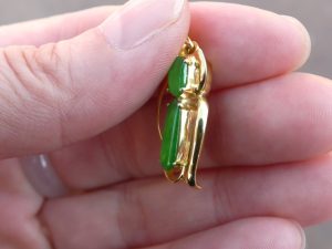 ろうかん翡翠ペンダント