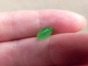 蛍光翡翠ルース