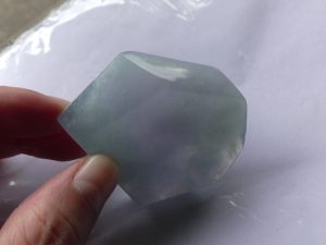 ラベンダー翡翠原石