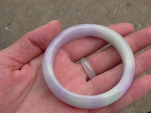ラベンダー翡翠バングル