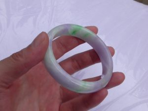 ラベンダー翡翠バングル