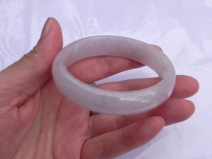 ラベンダー翡翠バングル
