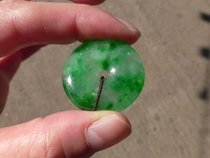 ろうかん翡翠カービング