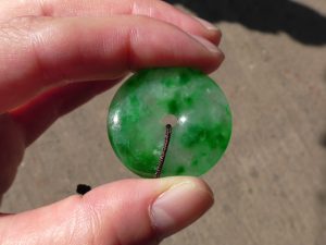 ろうかん翡翠カービング