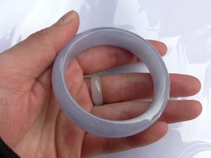 ラベンダー翡翠バングル