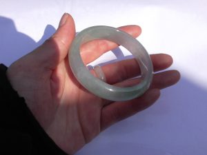 氷翡翠バングル
